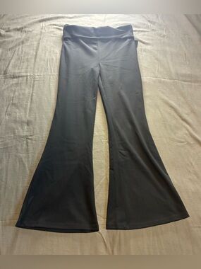Women’s Foldover Flare Pants Art
Class Dark Gray Size Medium